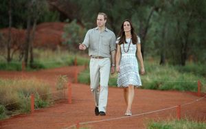 Kate Middleton and Prince William at Uluru on their Australian royal tour 2014.jpg